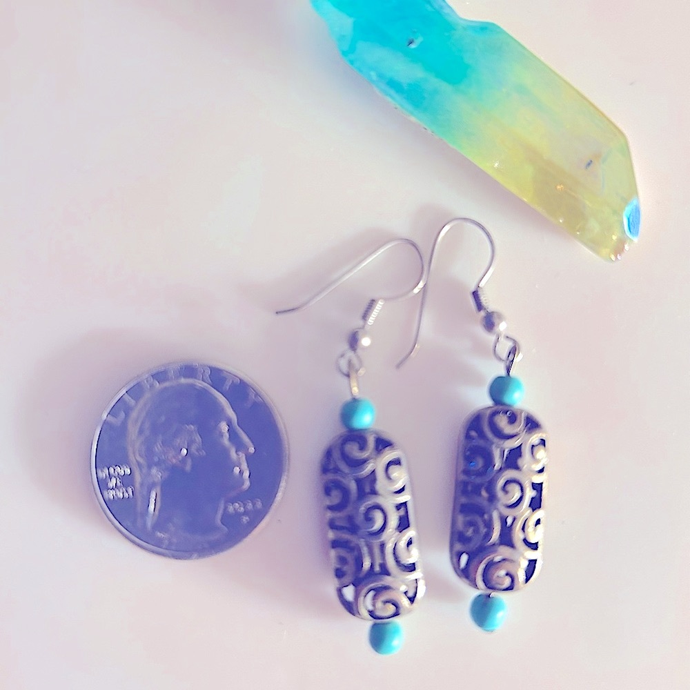 Free💰 Add 1 to bundle Silver scroll earrings blue beads pierced earrings - Picture 2 of 2